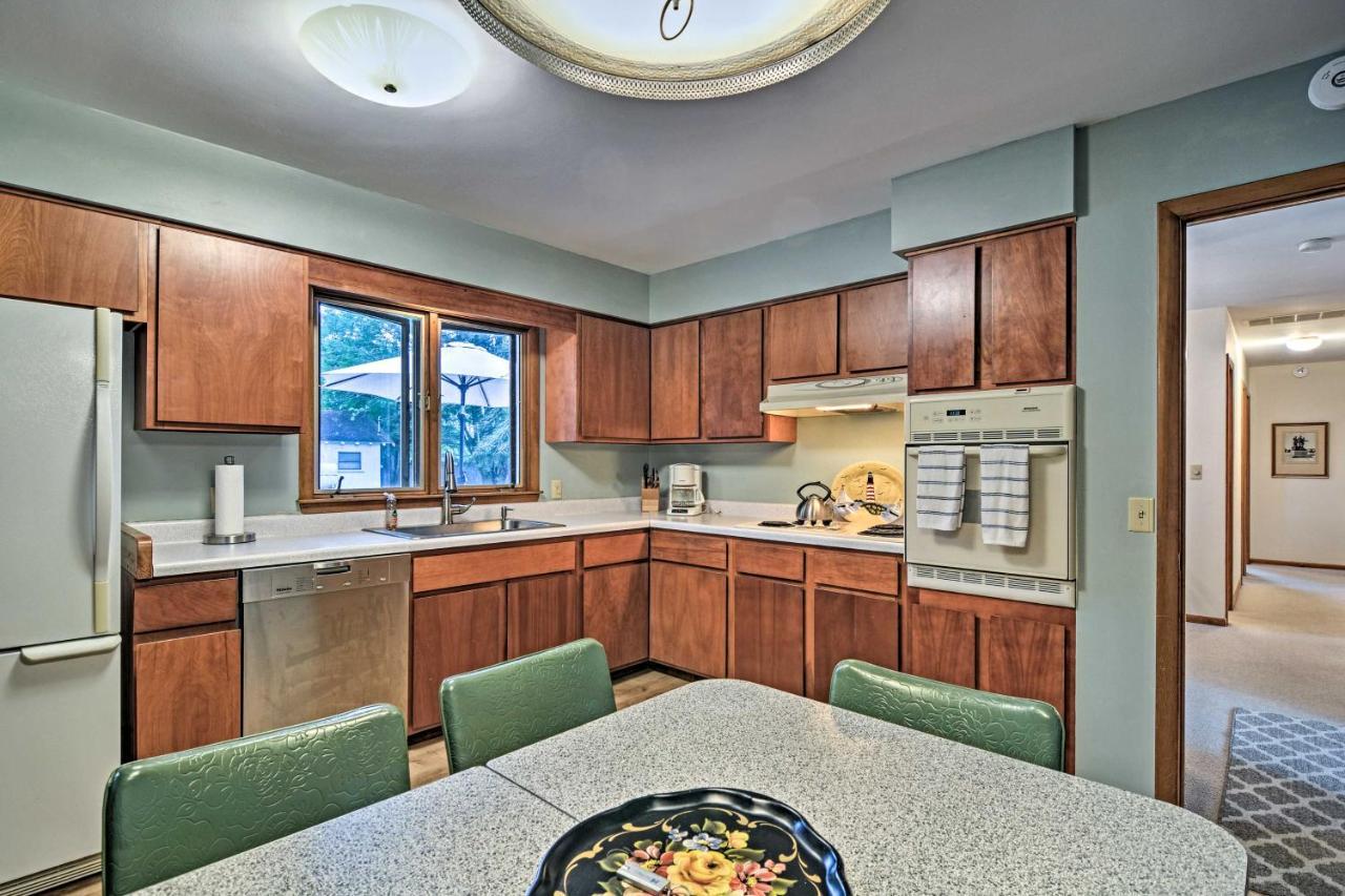 Lake Huron House With Grill And Beach Access! East Tawas Extérieur photo