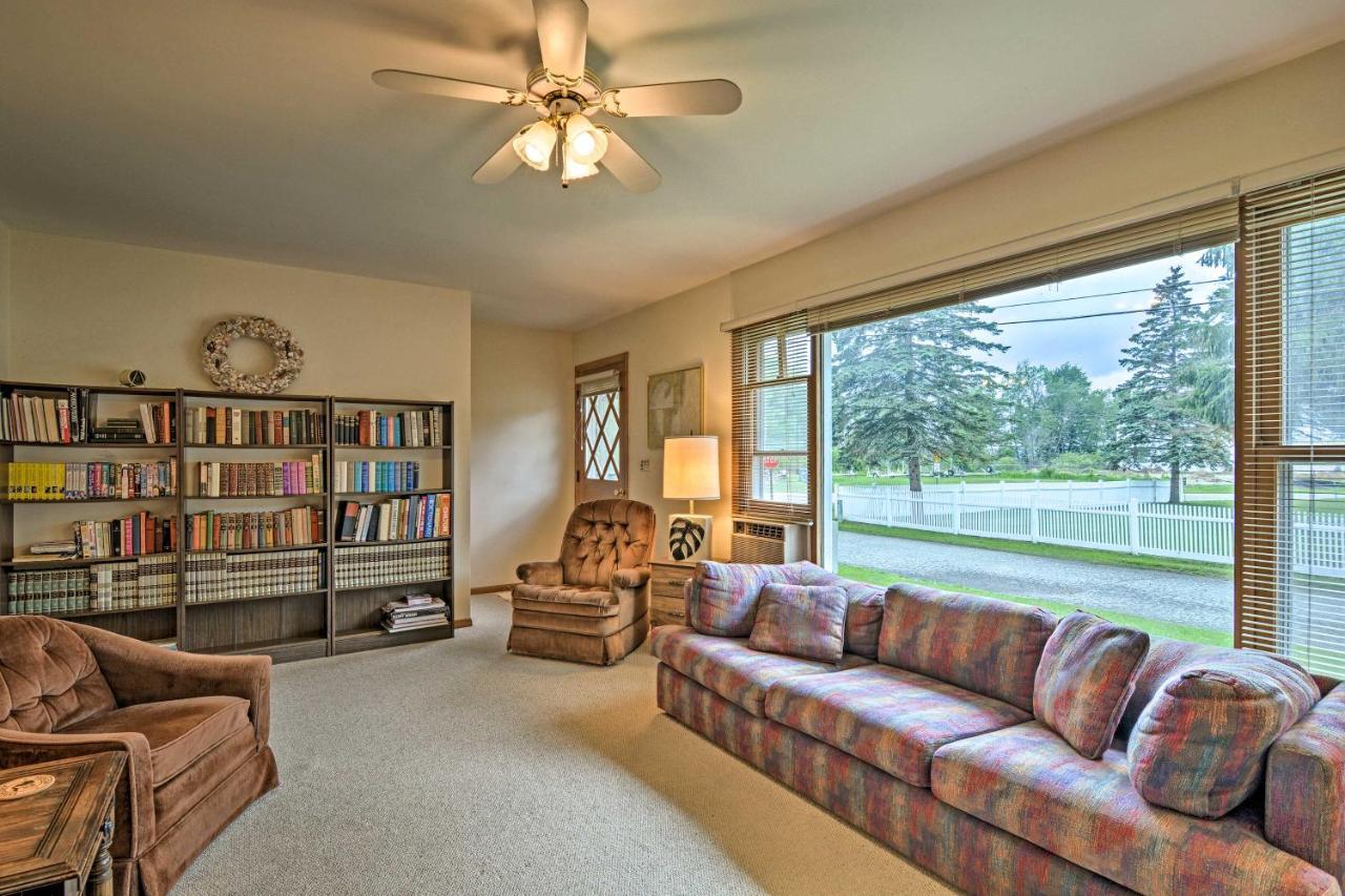 Lake Huron House With Grill And Beach Access! East Tawas Extérieur photo