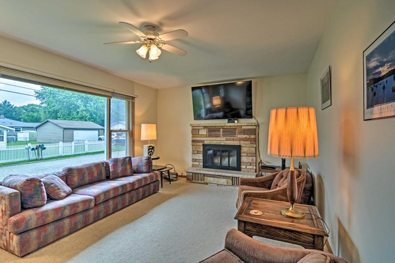 Lake Huron House With Grill And Beach Access! East Tawas Extérieur photo