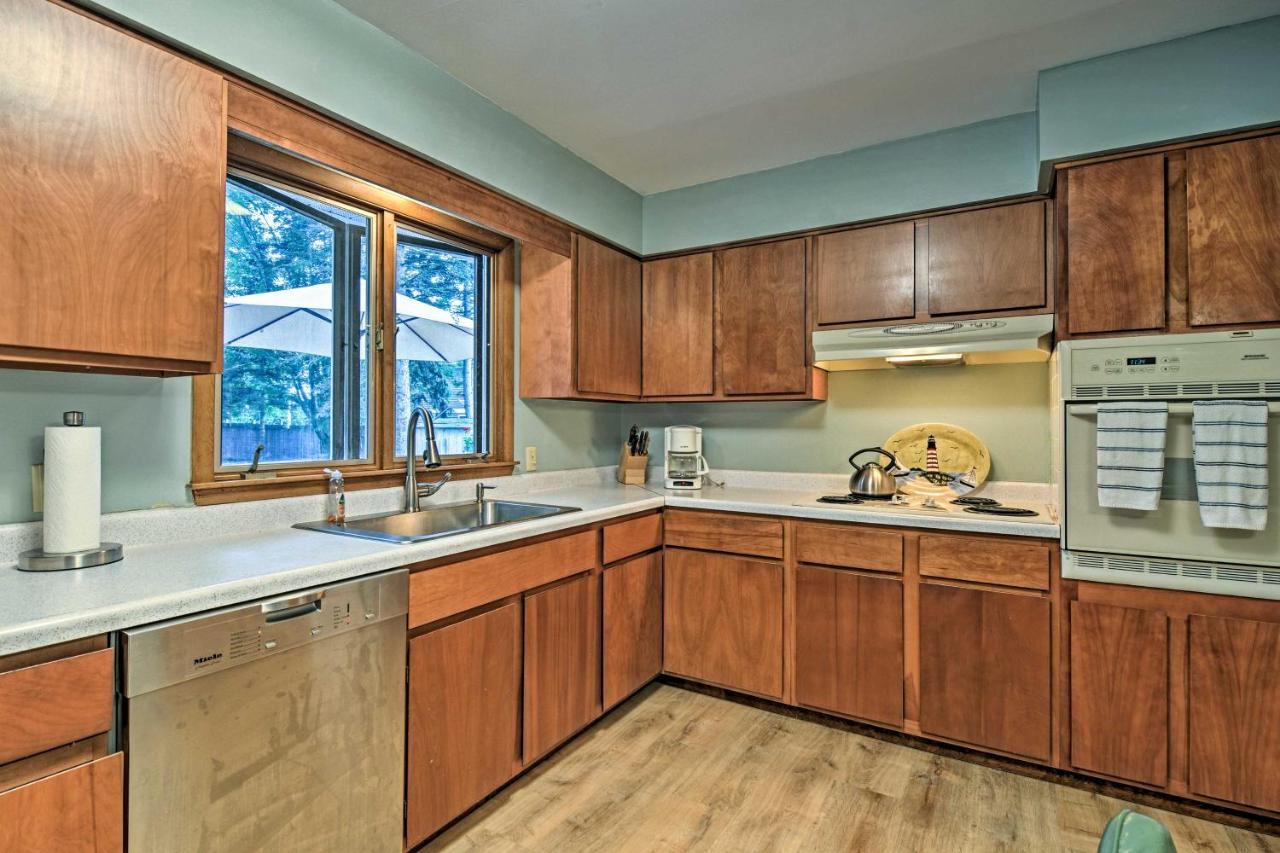 Lake Huron House With Grill And Beach Access! East Tawas Extérieur photo