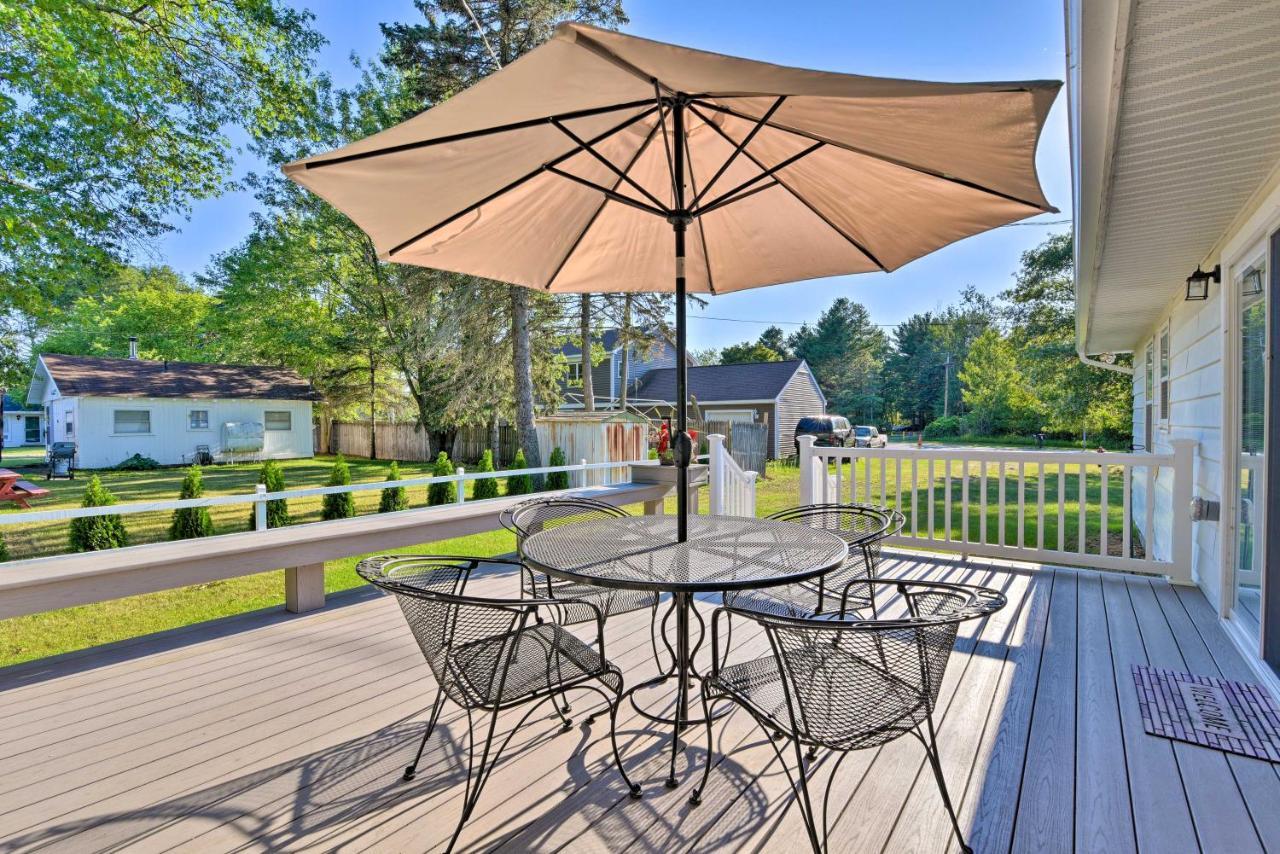 Lake Huron House With Grill And Beach Access! East Tawas Extérieur photo